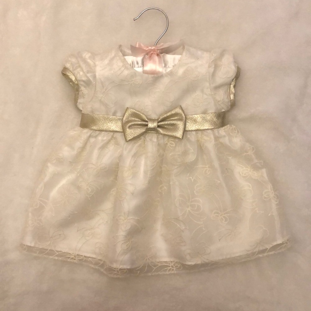 Gold 0-3 months outfit bundle